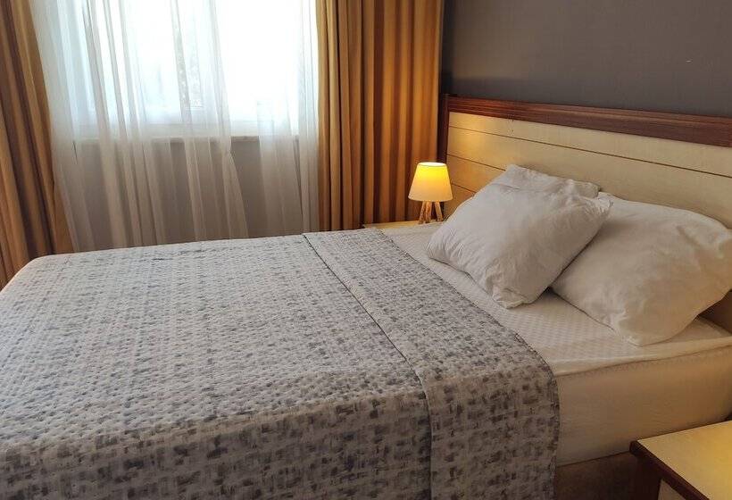 هتل Nostalgia World