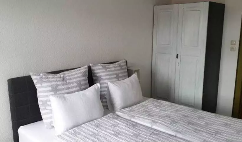 Restaurant  Hotel  Biergarten Haduloha