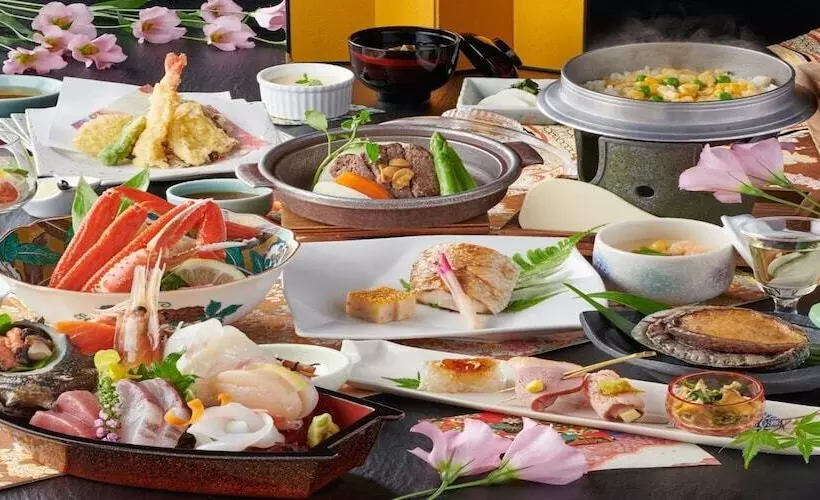 ریوکان Awazuonsen Kitahachi