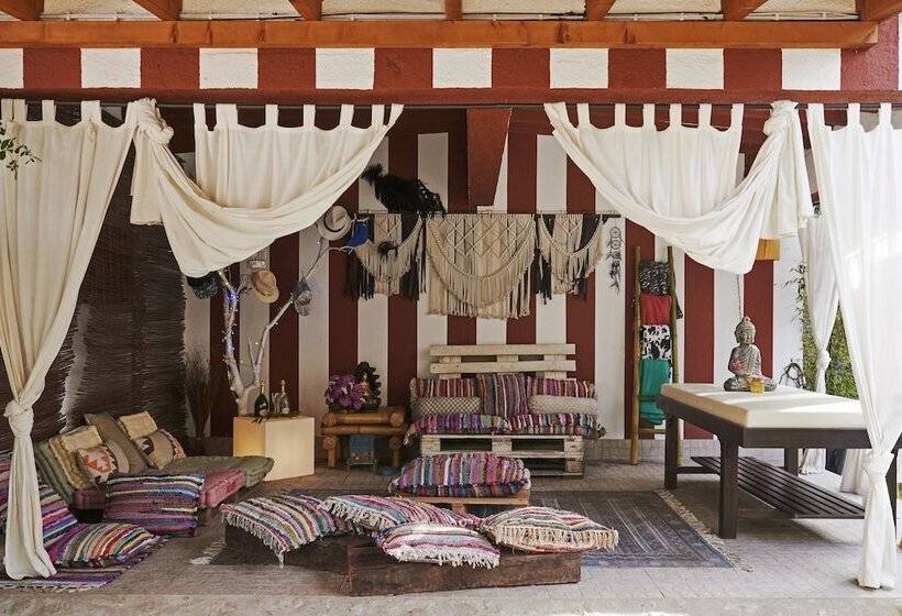 هاستل Lucky S Guest House