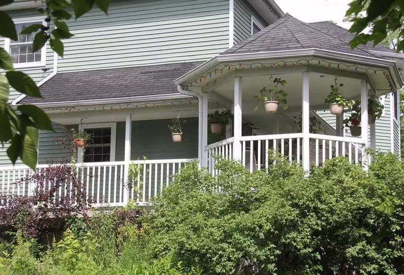 Arkadia Eastman B&b