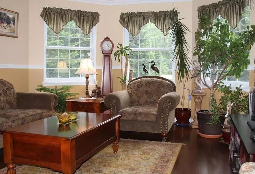Arkadia Eastman B&b