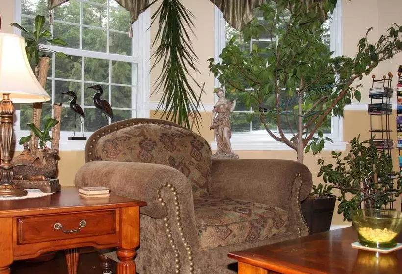 Arkadia Eastman B&b