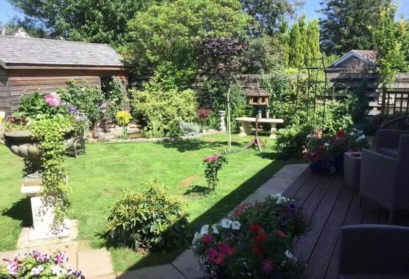 تختخواب و صبحانه Angel Cottage