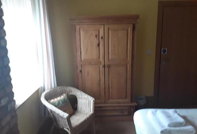 צימר Paul Arthurs Restaurant & Rooms   Kircubbin