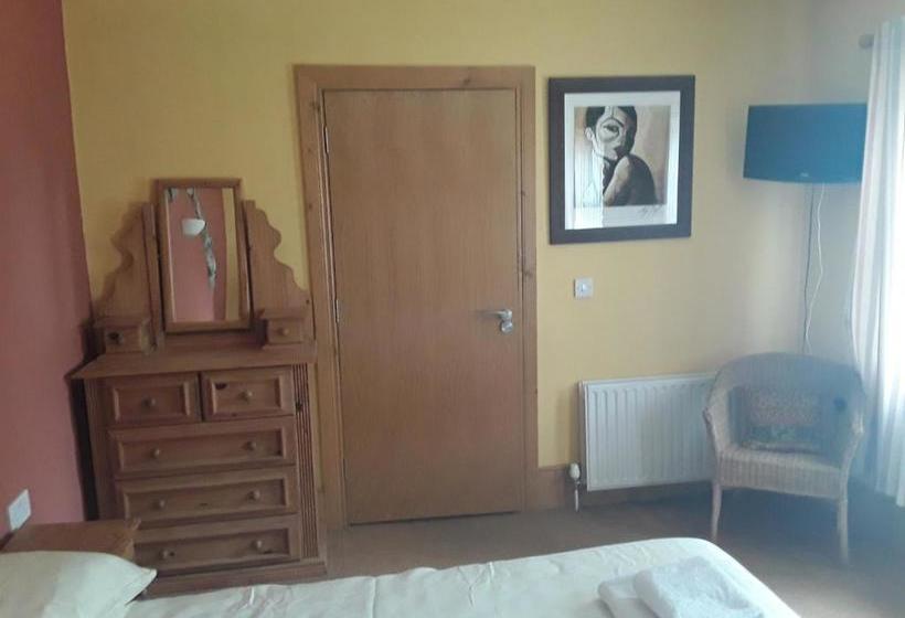 צימר Paul Arthurs Restaurant & Rooms   Kircubbin