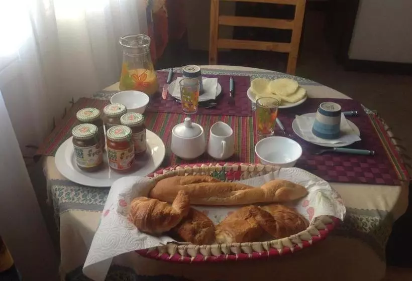 تختخواب و صبحانه Habitation Les Manguiers