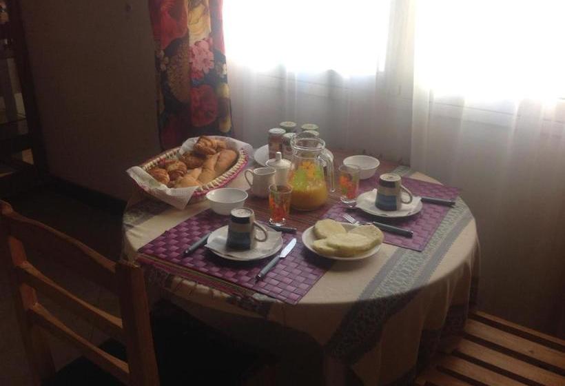 تختخواب و صبحانه Habitation Les Manguiers