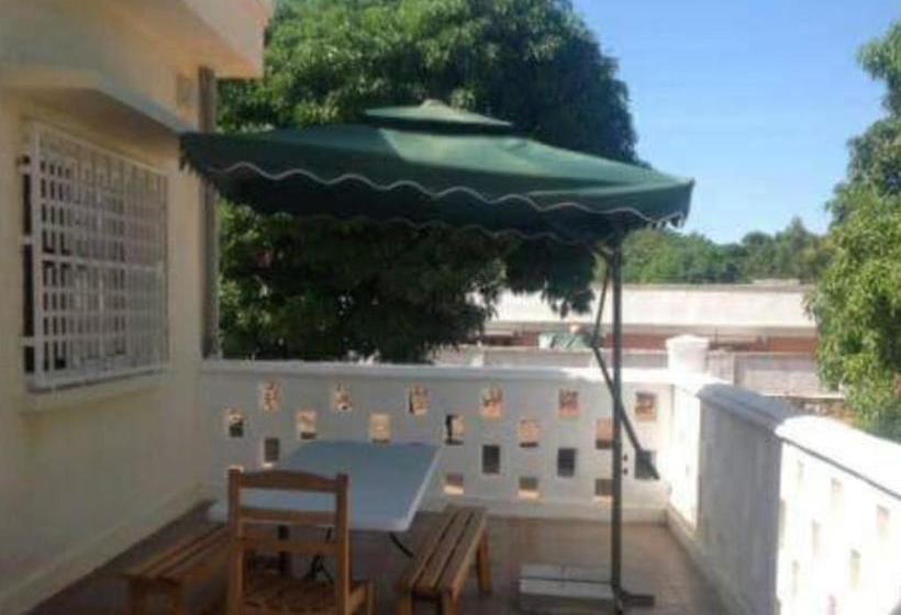 تختخواب و صبحانه Habitation Les Manguiers