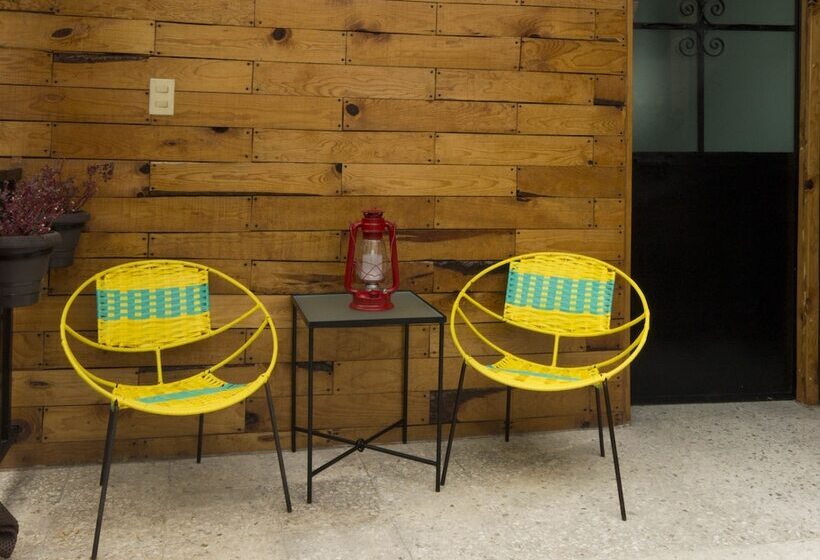 هتل Doña Carlota