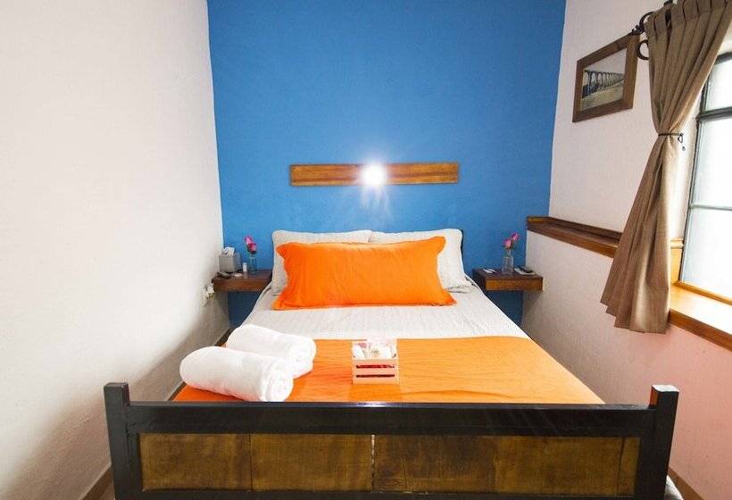 هتل Doña Carlota