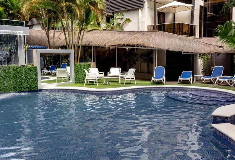 هتل Los Alpes Santa Teresa