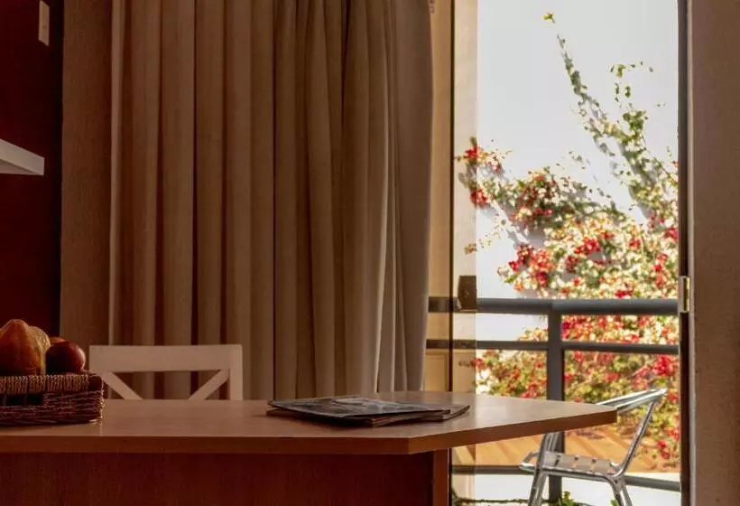 Hotelli Los Alpes Santa Teresa