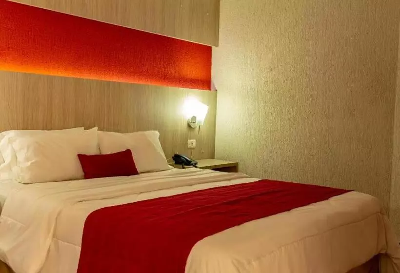 Hotelli Los Alpes Santa Teresa