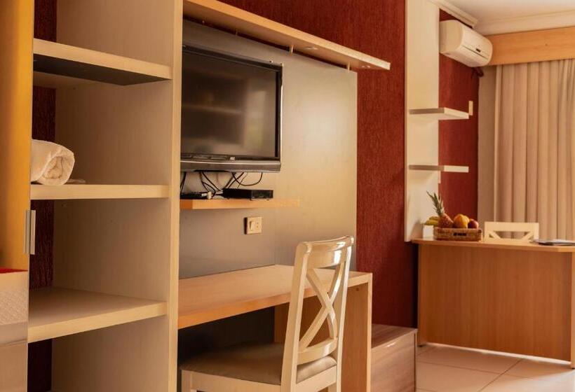 هتل Los Alpes Santa Teresa