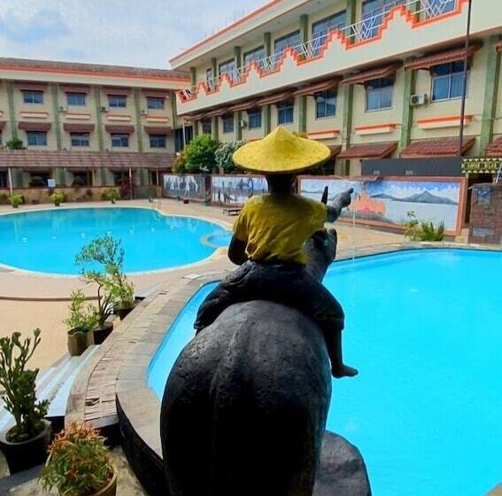 Отель Soeltan Luxe