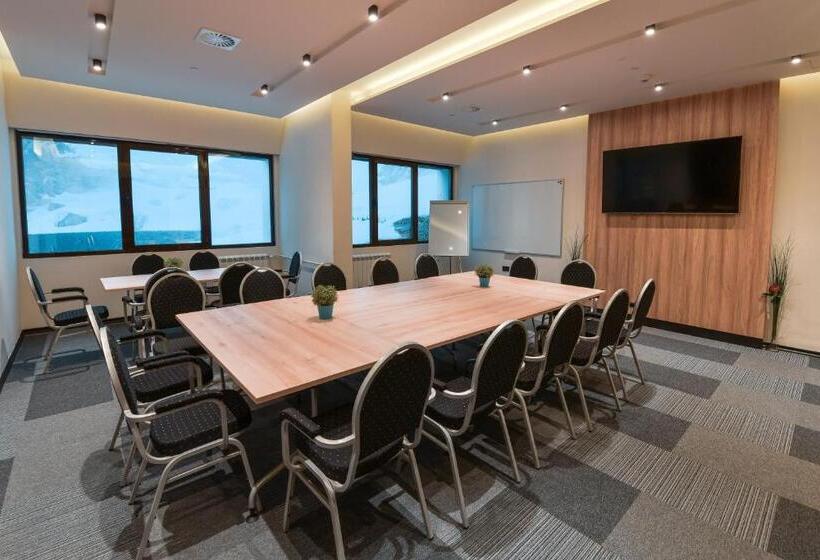 هتل Putnik Kopaonik