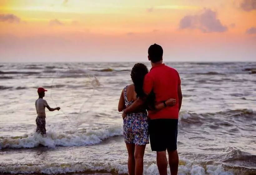 ホテル Vaaya Beach