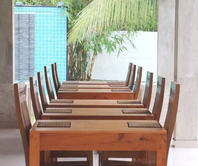 ホテル Vaaya Beach