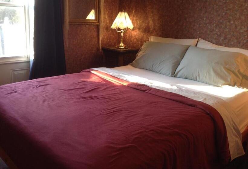 ベッドアンドブレックファースト 10th Avenue Guest House & Suites