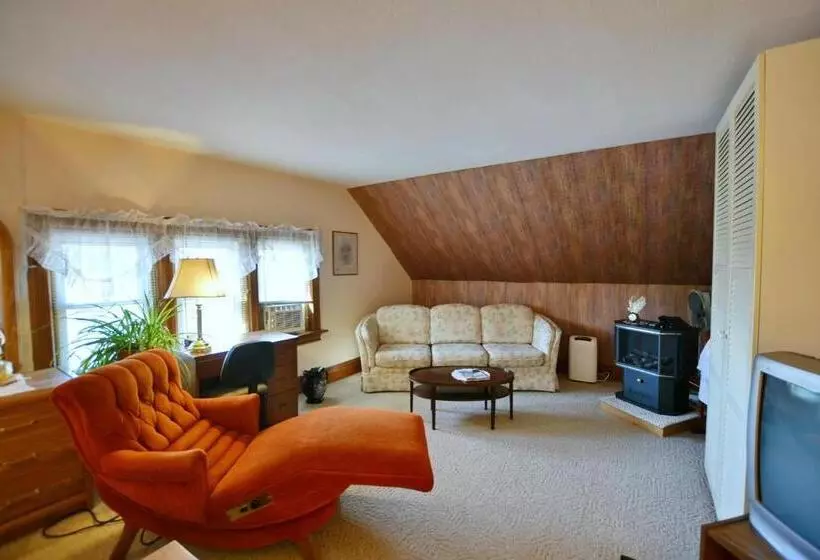 Aamiaismajoitus (B&B) 10th Avenue Guest House & Suites