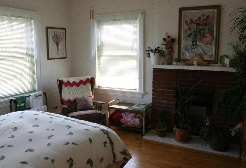 ベッドアンドブレックファースト 10th Avenue Guest House & Suites