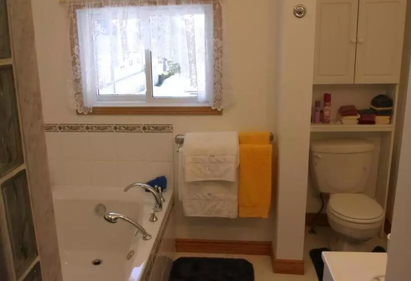 Aamiaismajoitus (B&B) 10th Avenue Guest House & Suites