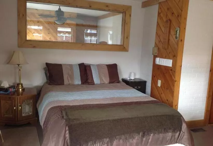 Aamiaismajoitus (B&B) 10th Avenue Guest House & Suites