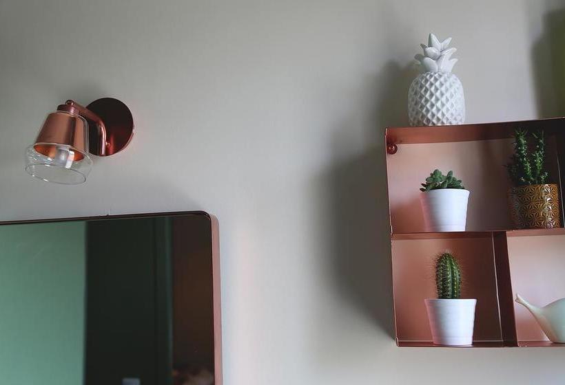 ベッドアンドブレックファースト Maison D Hôtes "l Atelier"