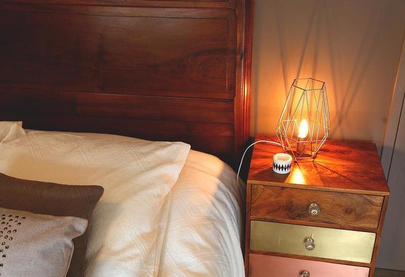 ベッドアンドブレックファースト Maison D Hôtes "l Atelier"