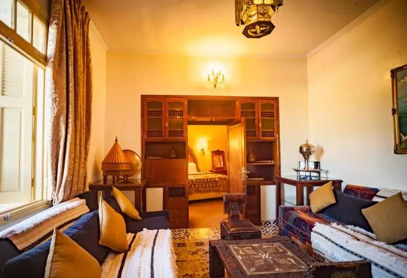 Aamiaismajoitus (B&B) Villa Pomme D'or