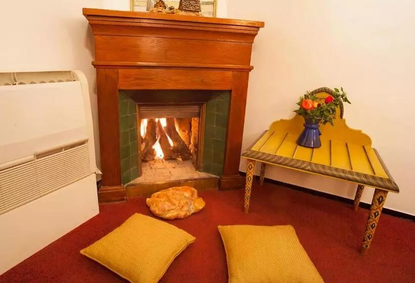 Aamiaismajoitus (B&B) Villa Pomme D'or