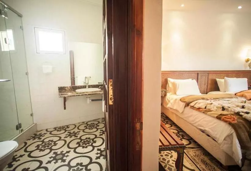 Aamiaismajoitus (B&B) Villa Pomme D'or