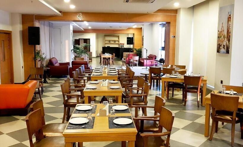 هتل Masaya By Emerald