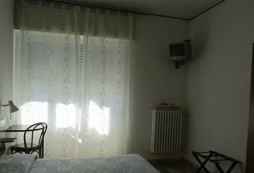 هتل Pensione Aurora