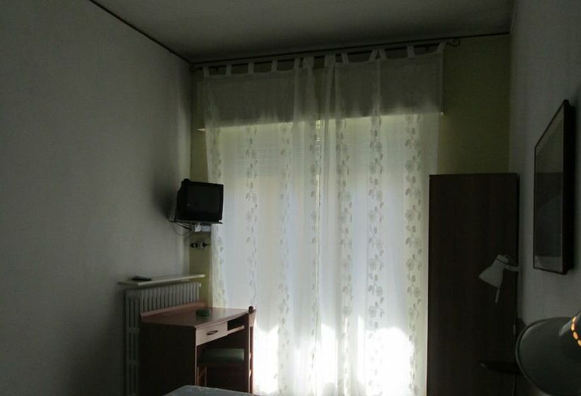 בית מלון כפרי Pensione Aurora