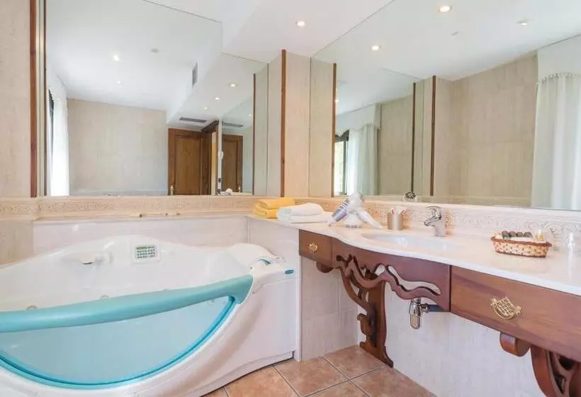 Hotel Restaurant Cal Petit