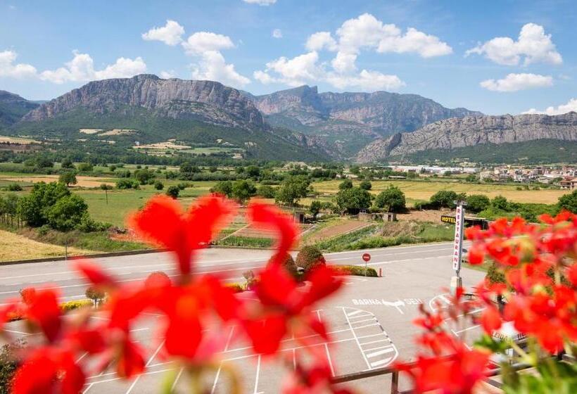 ホテル Restaurant Cal Petit