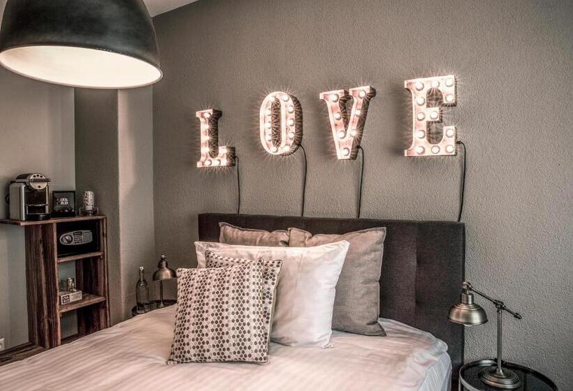 هتل The Yard Zürich