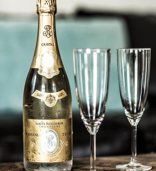 هتل The Yard Zürich