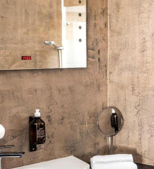 هتل The Yard Zürich