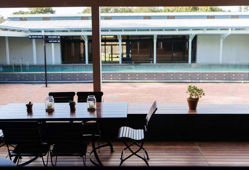 فندق Trail's End