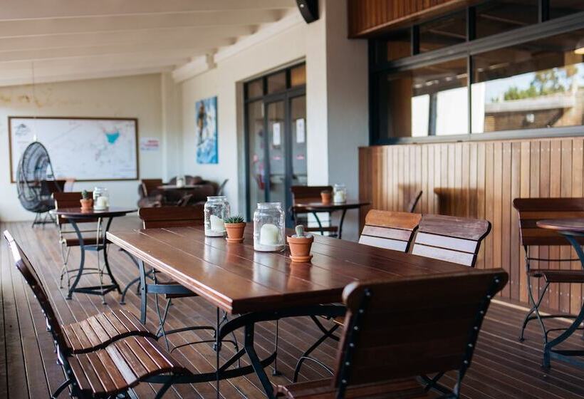 فندق Trail's End