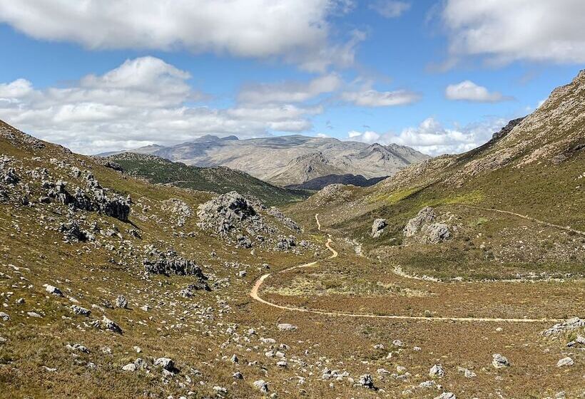 فندق Trail's End