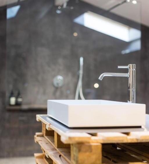 ベッドアンドブレックファースト Domaine Du Clos D Alari Chambres D Hôtes Au Milieu Des Vignes