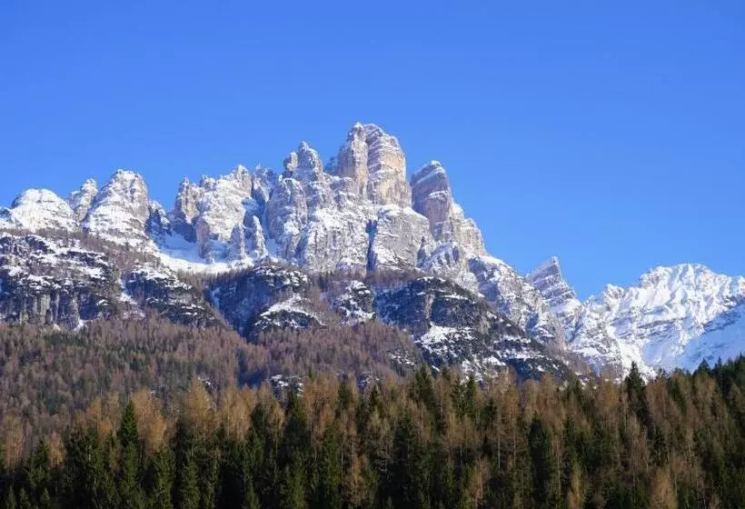 ベッドアンドブレックファースト La Sloda