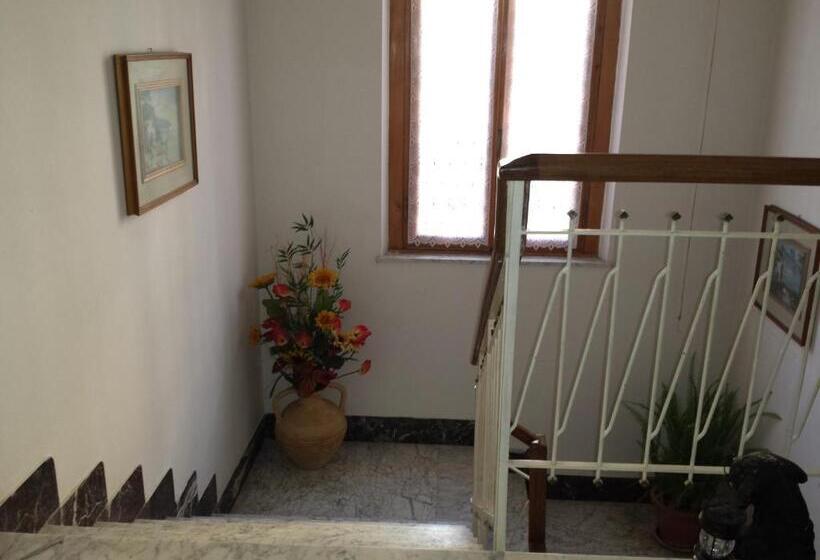 تختخواب و صبحانه L'acchiappasogni