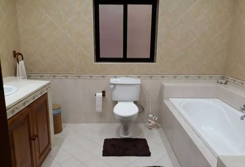 تختخواب و صبحانه Luxury Room In The South Of Malta