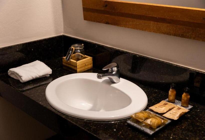 هتل Pousada Pequena Tiradentes