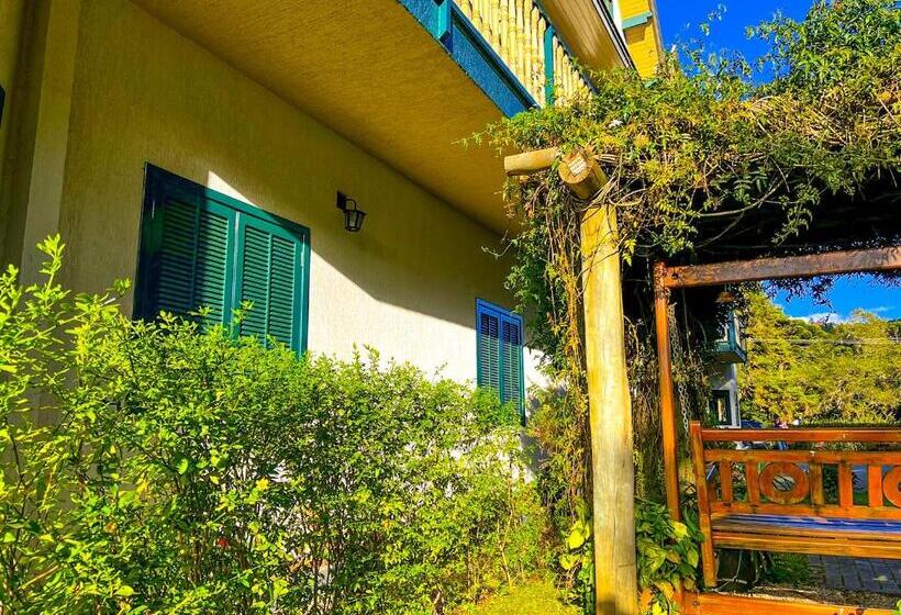 Hotel Castelo Piazzale Campos Do Jordao